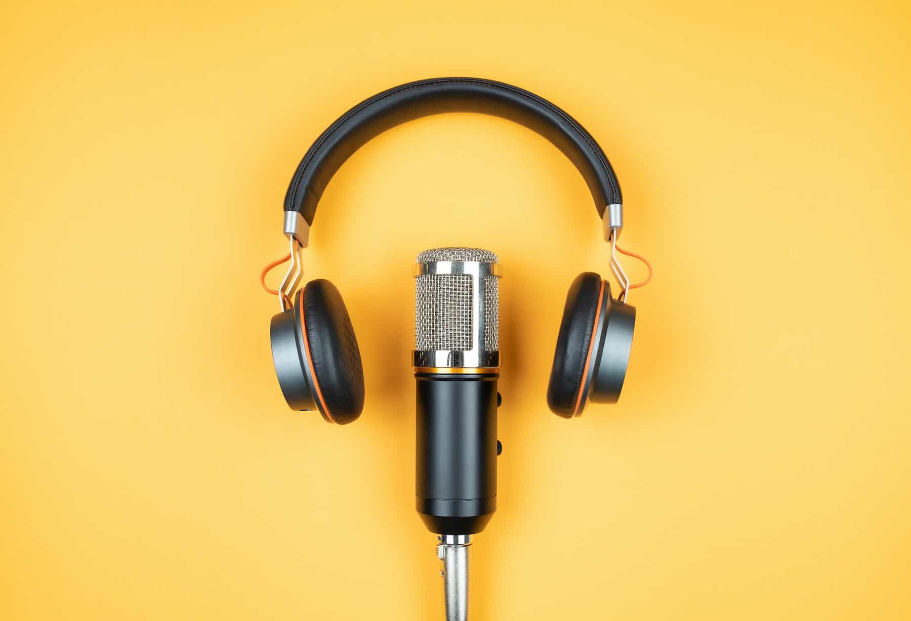 12 podcast-ët që mund t’ju bëjnë udhëheqës më të mirë