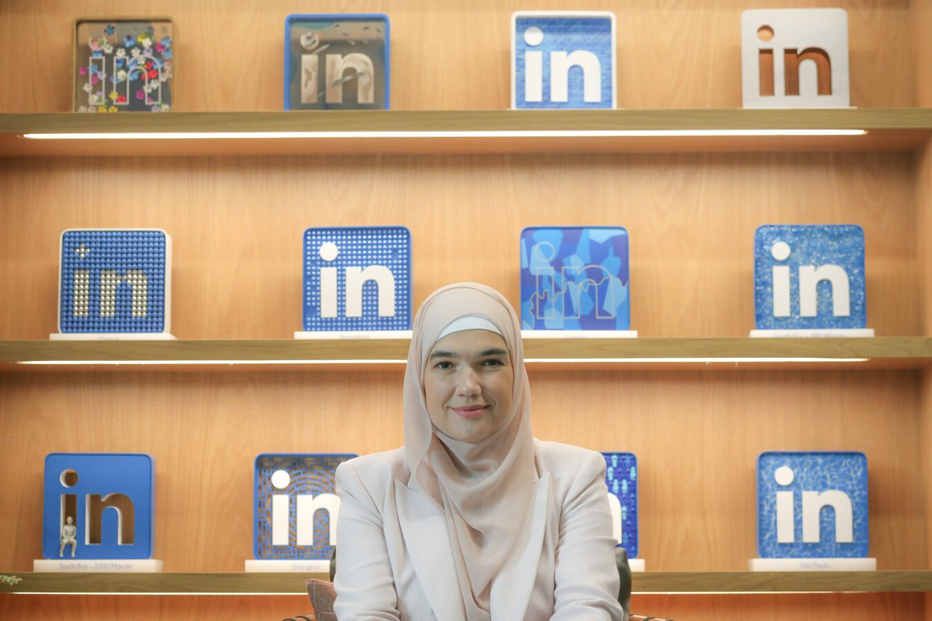 Prefiksi i Kosovës, pjesë e platformës LinkedIn falë Hava Malokut