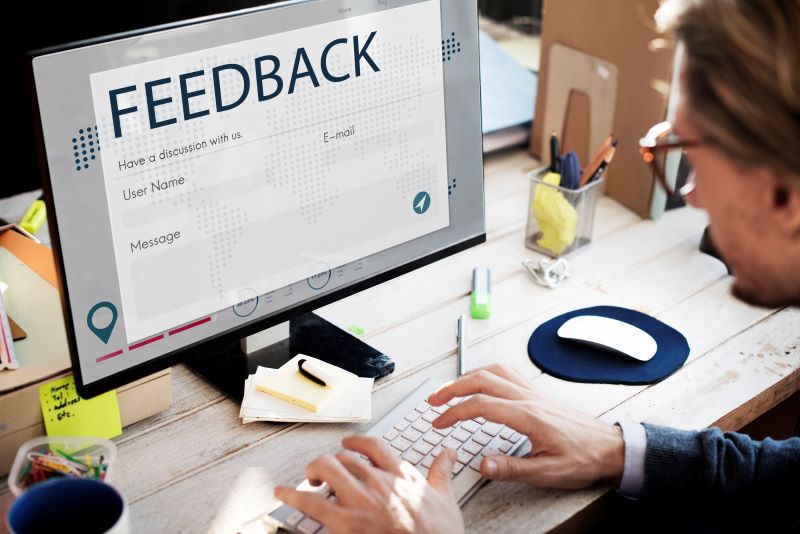 Si të pranosh ‘feedback’ pa u ndjerë keq?